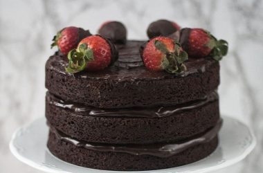 Triple-chocolate-sponge-cake